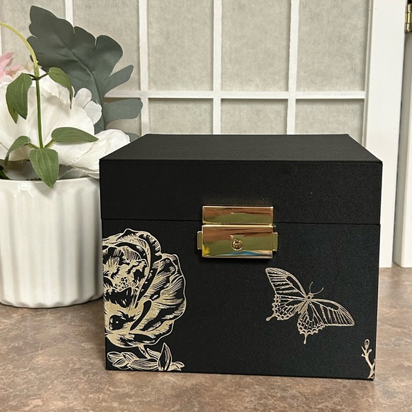 Estee Lauder Other - Estée Lauder Decorative Box